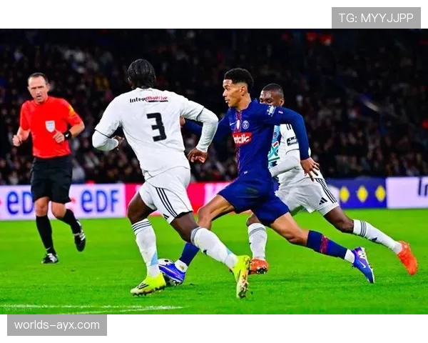 三月赛程结束，巴黎圣日耳曼基本锁定冠军，保级与欧战资格争夺白热化